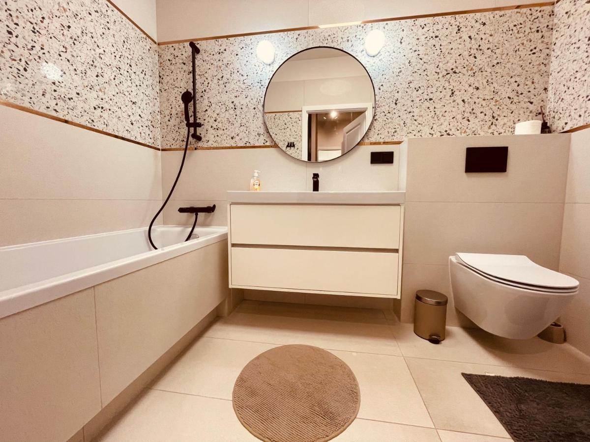 Mlociny Metro Apartment Варшава Екстер'єр фото